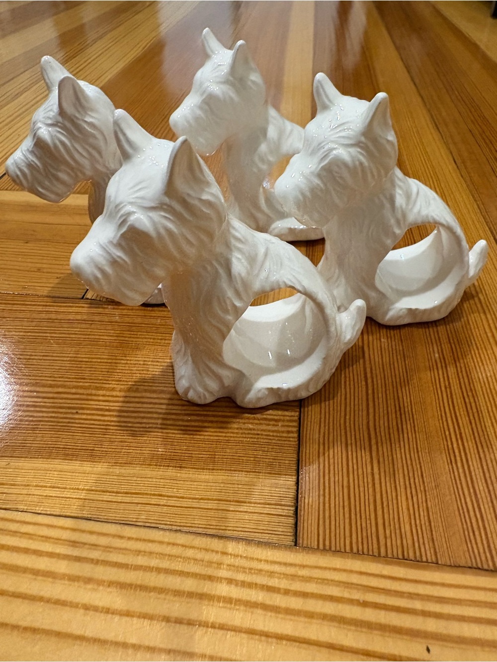 Set of 4 White Ceramic Porcelain Dog Napkin Rings Holders, Scottie Dog Decor